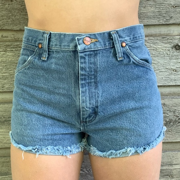 Jeep Wrangler Jean Shorts - Picture 4 of 4